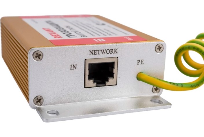 Грозозащита REXANT 05-3079-1 витой пары разъем RJ45 с РoЕ Грозозащита REXANT 05-3079-1 витой пары разъем RJ45 с РoЕ