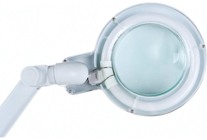 Лупа настольная REXANT 31-0242 3D+12D с подсветкой, ø90мм, белая Лупа настольная REXANT 31-0242 3D+12D с подсветкой, ø90мм, белая