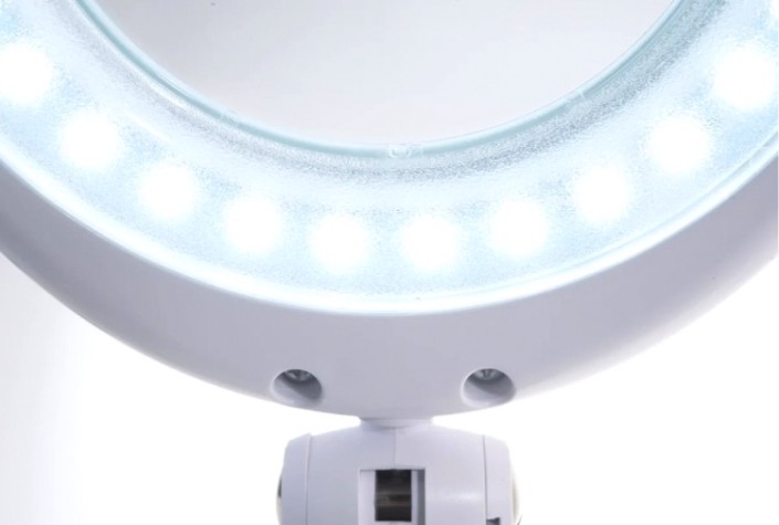 Лупа настольная REXANT 31-0245 3D с подсветкой 30 SMD LED, ø100мм, белая Лупа настольная REXANT 31-0245 3D с подсветкой 30 SMD LED, ø100мм, белая