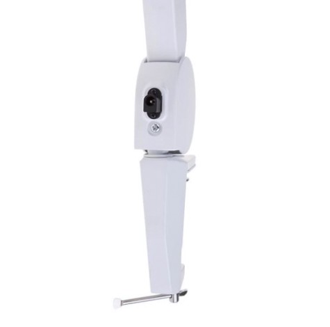 Лупа REXANT 31-0565 на струбцине квадратная 3D+20D с подсветкой 6LED Лупа REXANT 31-0565 на струбцине квадратная 3D+20D с подсветкой 6LED